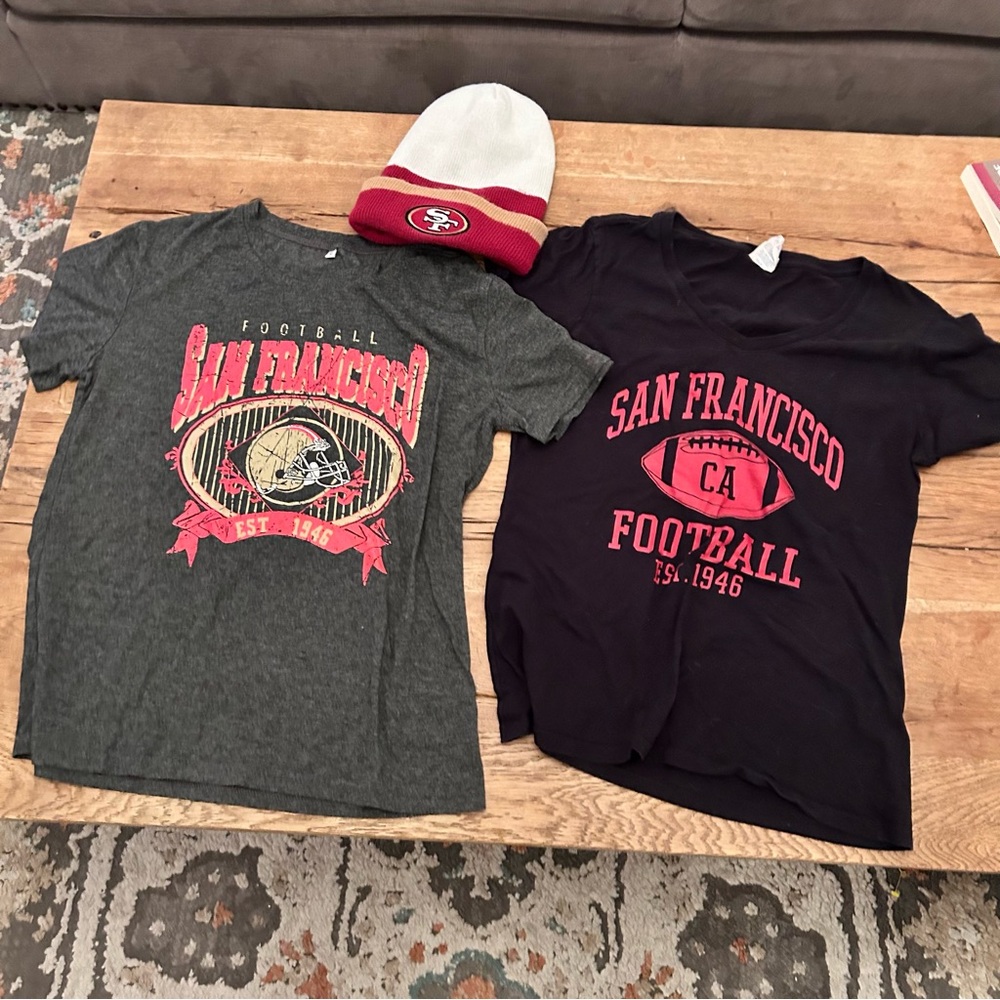San Francisco sf 49ers three set bundle beanie tee shirts size small women’s